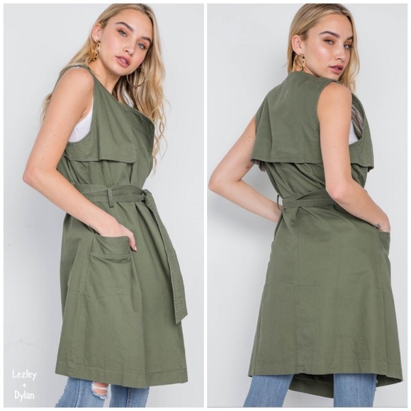 LAST ONE❗🎀 HP 🎀 Mo:Vint Anthro Oversized Vest - Picture 4 of 7